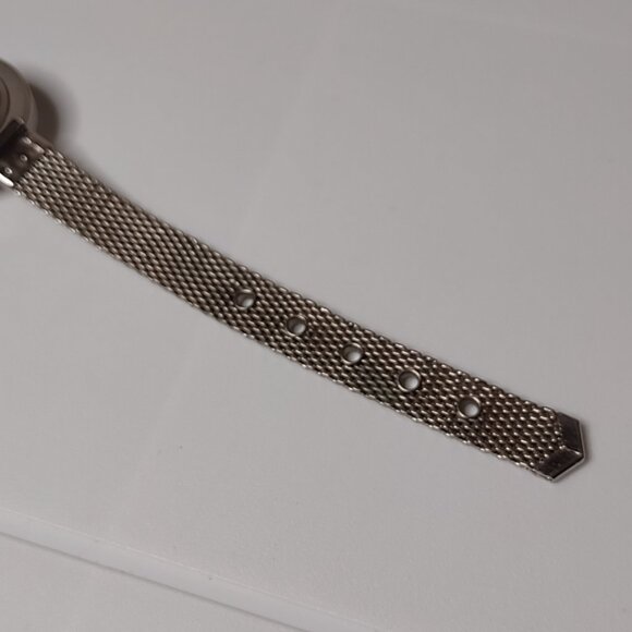 Blue And Silver Tone Episode Watch With Metal Band - Picture 8 of 12